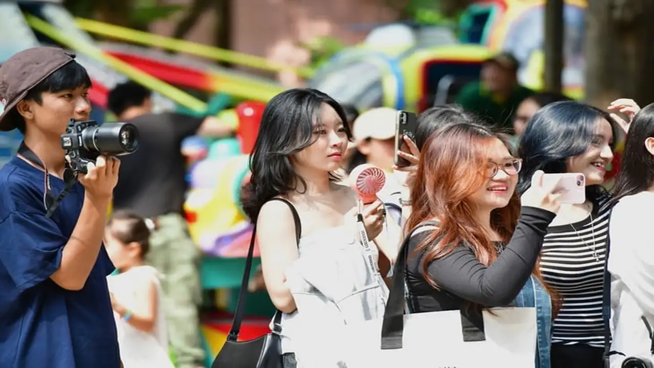 تباين جوي يجمع بين تساقط الأمطار الغزيرة شمالاً وارتفاع درجات الحرارة جنوباً